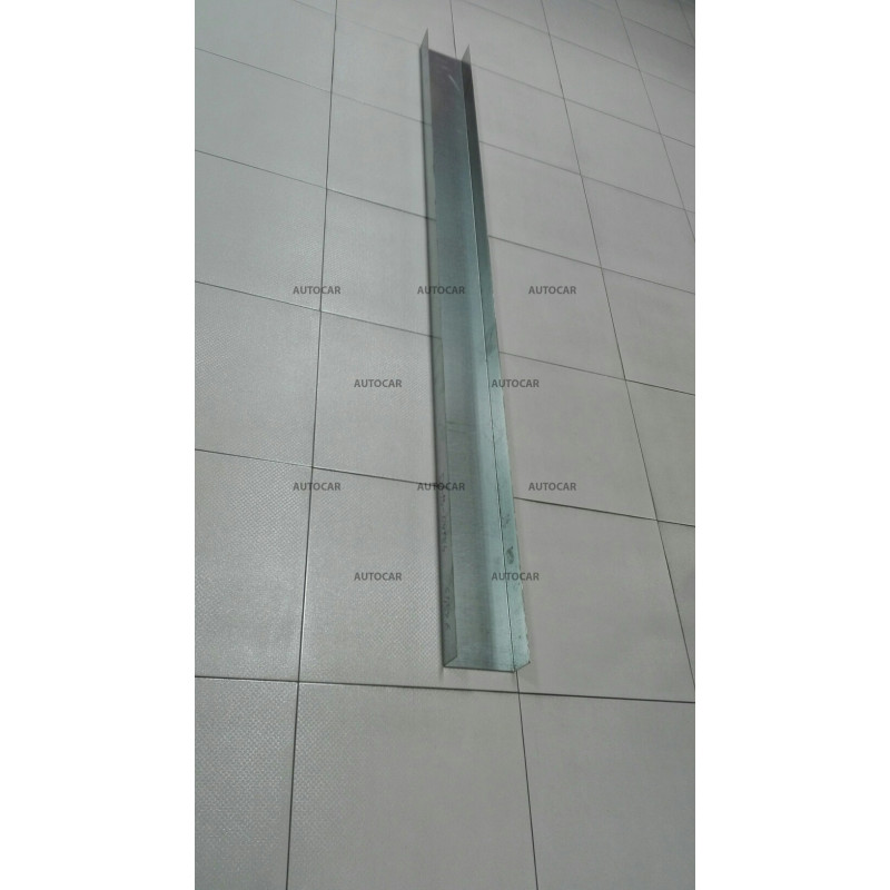 Svetelná lišta na prívesný vozík